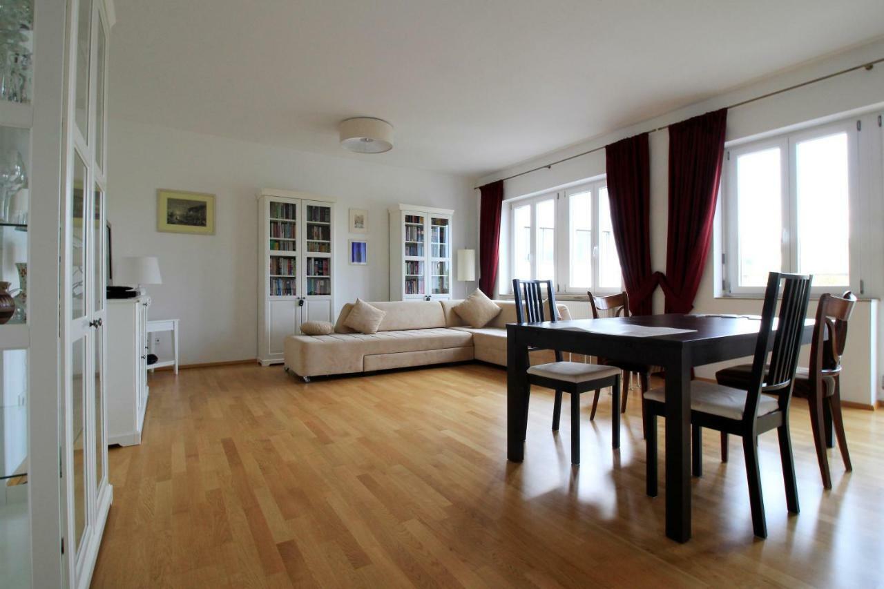 Luxury City Apartment - View Of River And Castle ヴュルツブルク エクステリア 写真