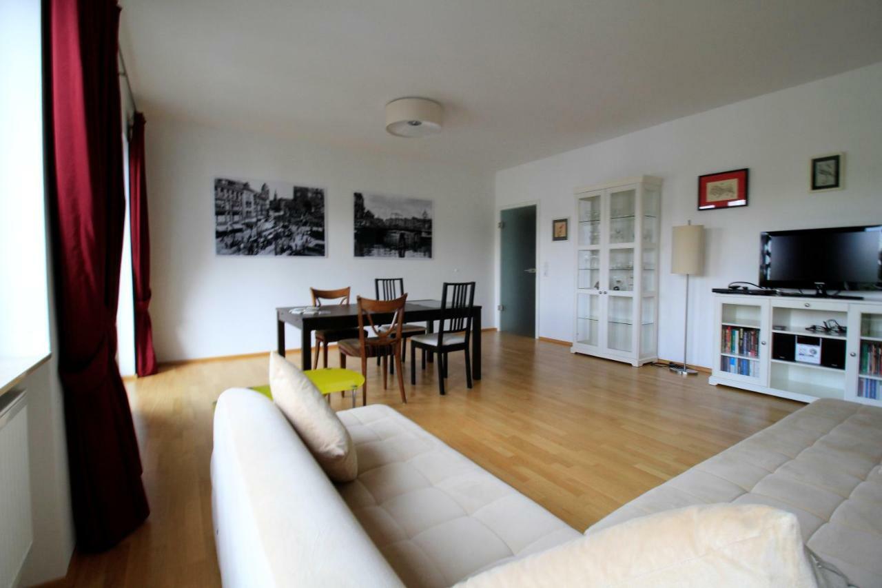 Luxury City Apartment - View Of River And Castle ヴュルツブルク エクステリア 写真